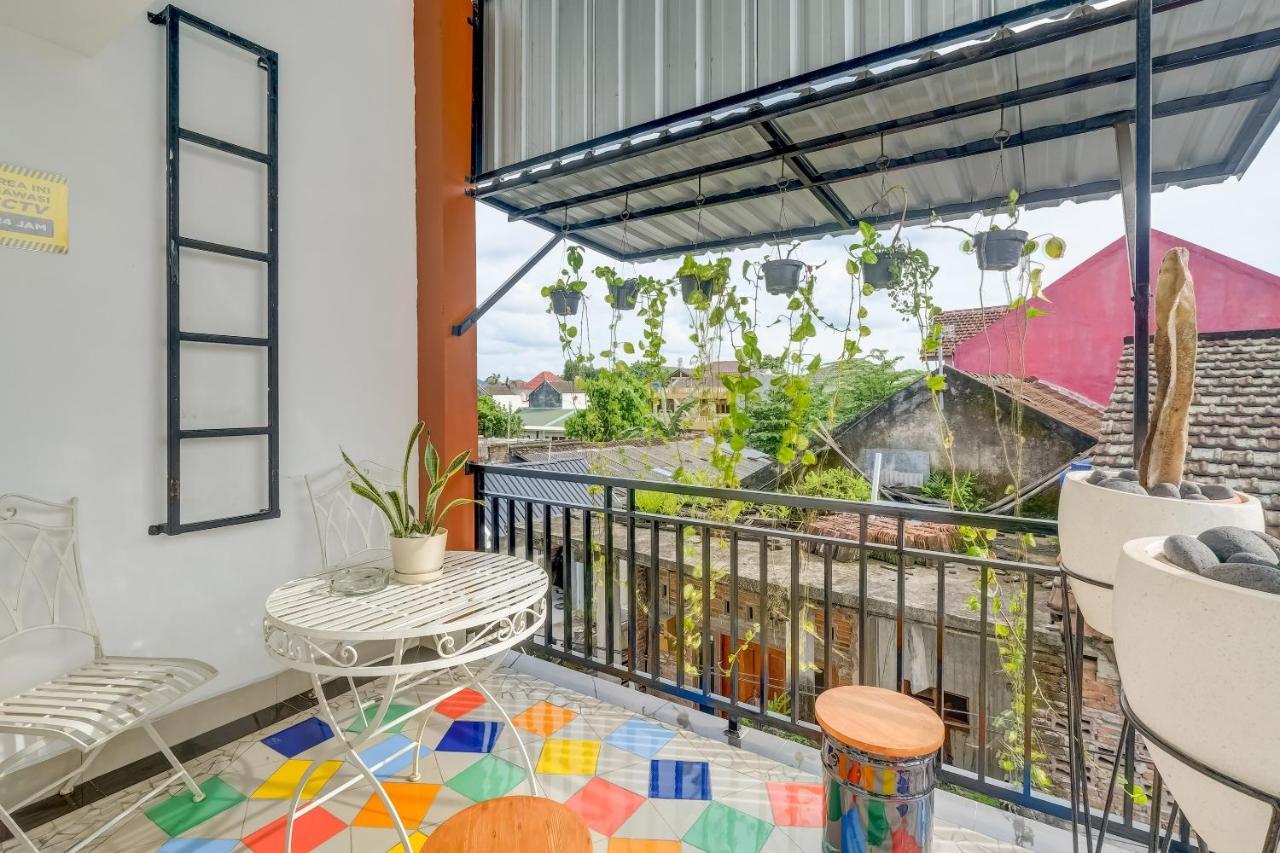 Super Oyo 3496 Griya Gayatri Syariah Hotel Mlati Exterior foto