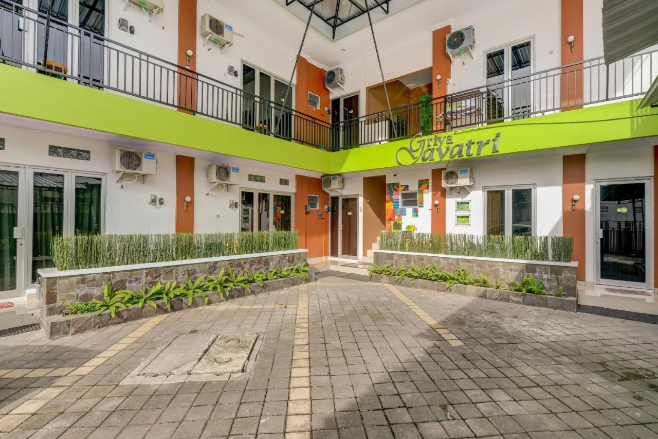Super Oyo 3496 Griya Gayatri Syariah Hotel Mlati Exterior foto