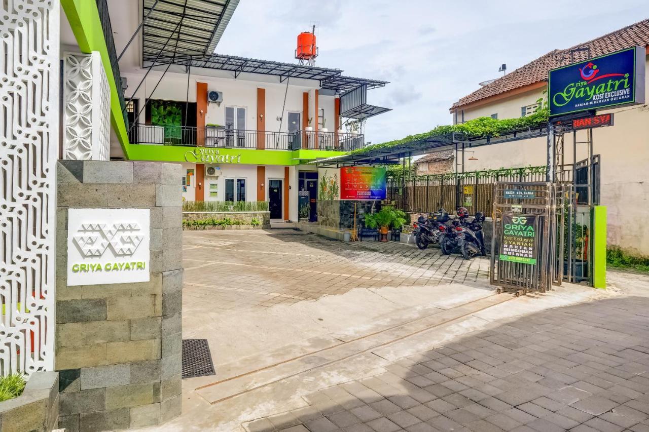Super Oyo 3496 Griya Gayatri Syariah Hotel Mlati Exterior foto