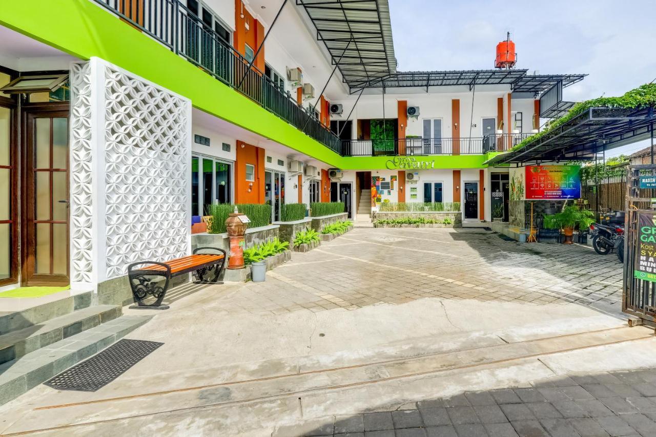 Super Oyo 3496 Griya Gayatri Syariah Hotel Mlati Exterior foto
