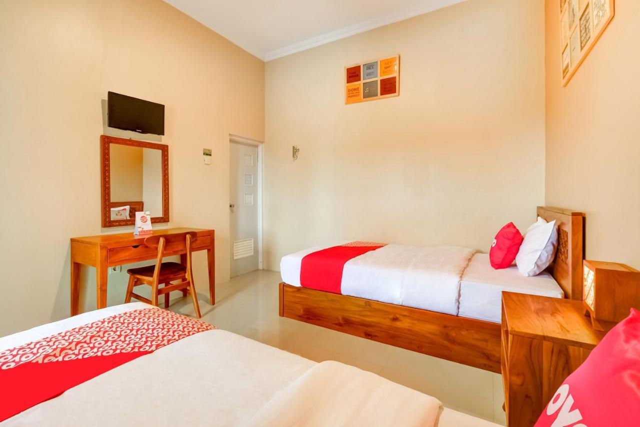 Super Oyo 3496 Griya Gayatri Syariah Hotel Mlati Exterior foto