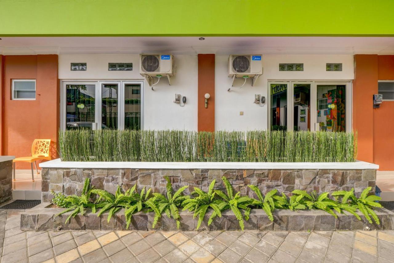 Super Oyo 3496 Griya Gayatri Syariah Hotel Mlati Exterior foto